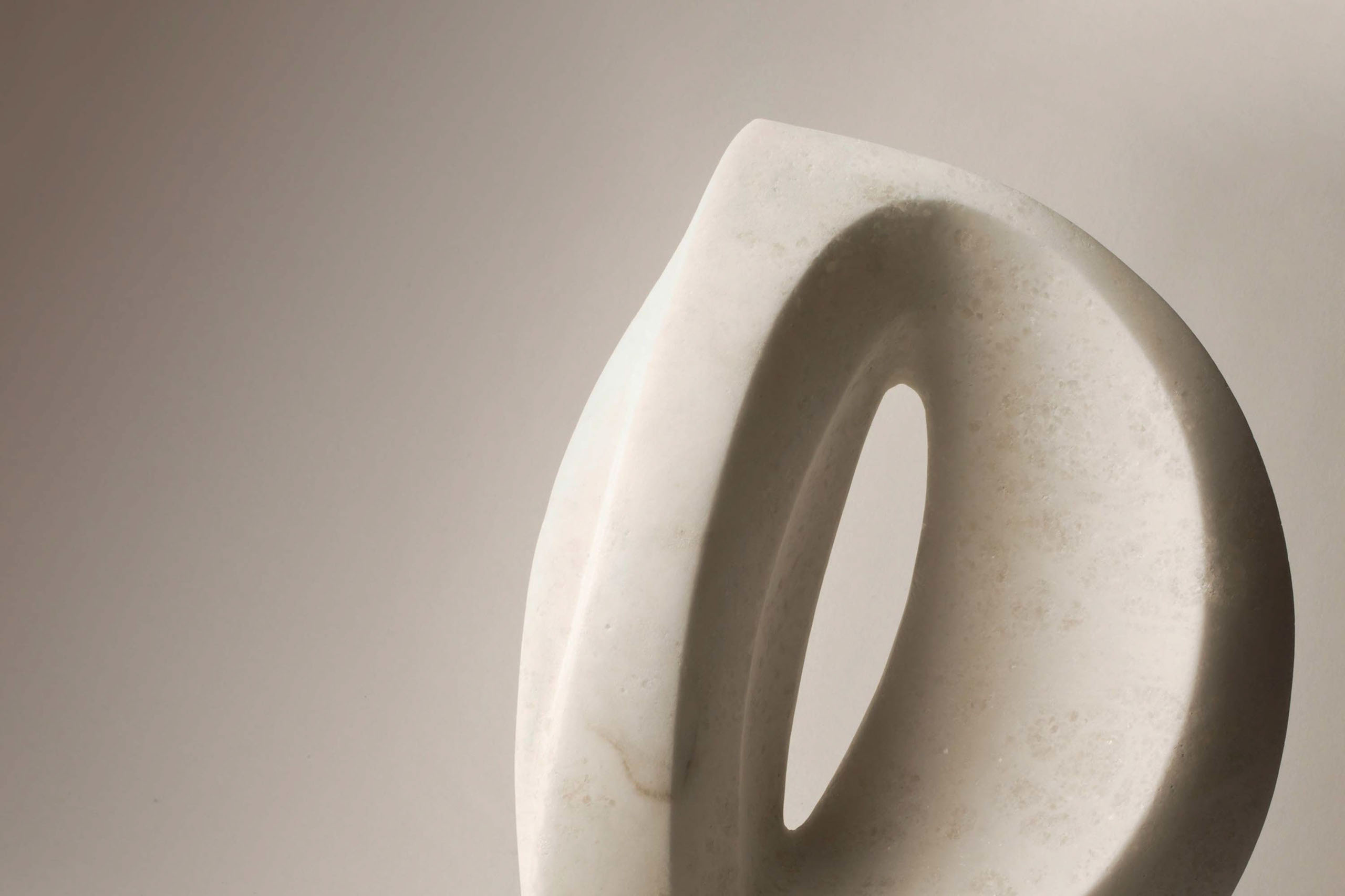 Chloe desrousseaux, chloé desrousseaux, cloe desrousseaux, Sculpture grand format, sculpture bronze, sculpture femme, sculptrice femme, douleur 