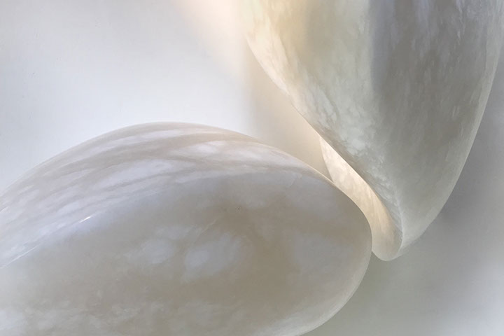 Individuation, sculpture individuation, trouver sa peau, trouver sa place, carte XXI tarot, sculpture baies vitrees, sculpture bronze, sculpture