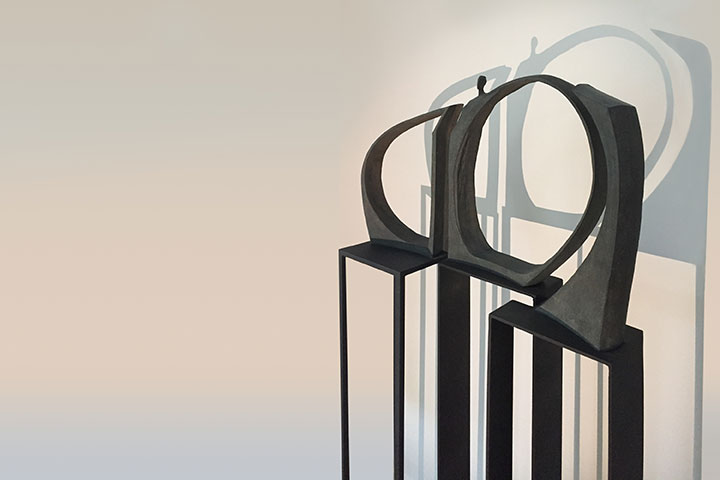 Equilibre, sculpture equlibre, Sculpture Bronze, sculpture acier, sculpture laiton, centre de gravite, trouver centre de gravite, juste place