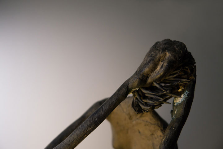 Chloe desrousseaux, Stabat Mater, Sculpture Bronze, Douleur de femme, douleur de mere, sculpture douleur, sculpture femme, sculpture mere enfant