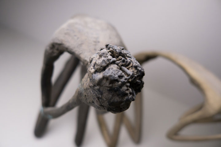 Chloe desrousseaux, Stabat Mater, Sculpture Bronze, Douleur de femme, douleur de mere, sculpture douleur, sculpture femme, sculpture mere enfant