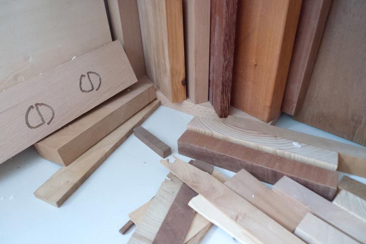 Chloe Desrousseaux, Atelier, matiere, Sculpture, Entendre MATIERE parler, transparence albatre, cire rouge, ecorce bouleau, sculpture ecorce