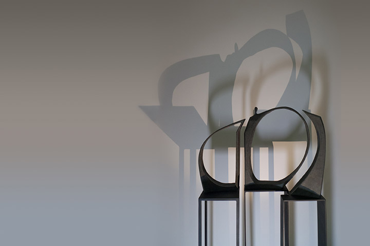 Equilibre, sculpture equlibre, Sculpture Bronze, sculpture acier, sculpture laiton, centre de gravite, trouver centre de gravite, juste place