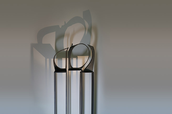 Equilibre, sculpture equlibre, Sculpture Bronze, sculpture acier, sculpture laiton, centre de gravite, trouver centre de gravite, juste place